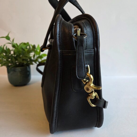 EUC & HTF Vintage Coach Skinny Flight Bag (#9706) in Black - Picture 7 of 13